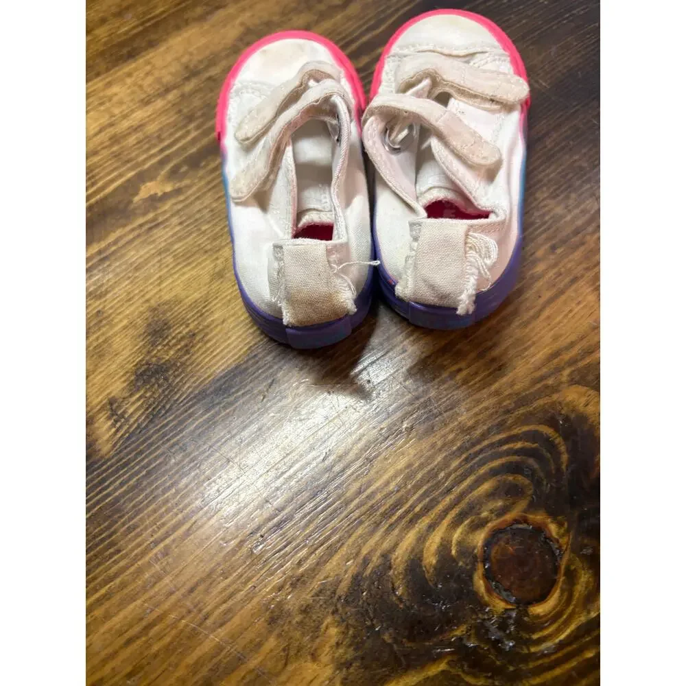 Converse White And Pink Sneakers Girls Size 7